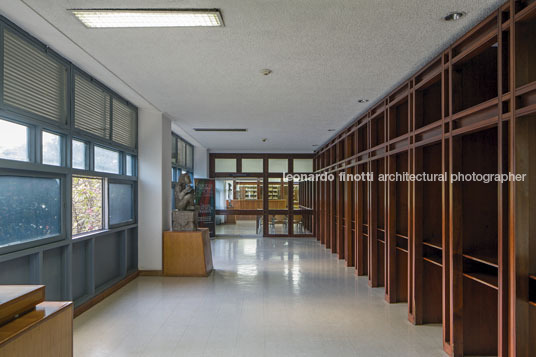 biblioteca central - ucv carlos raúl villanueva