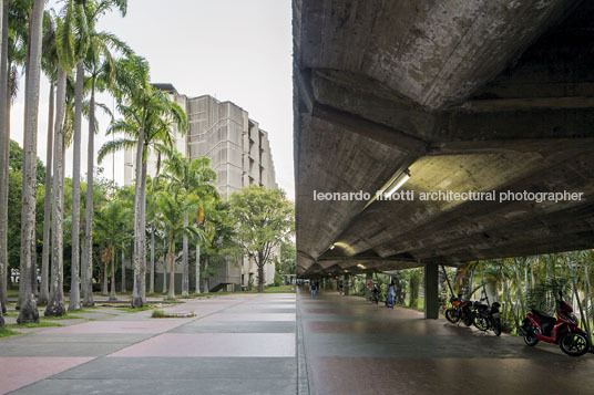 caracas snapshots several architects