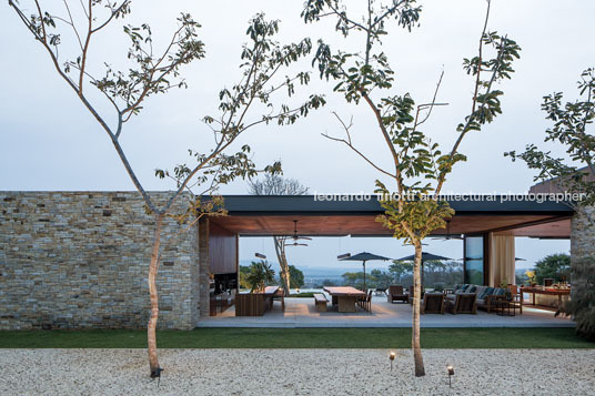 casa rsc - fazenda boa vista jacobsen arquitetura