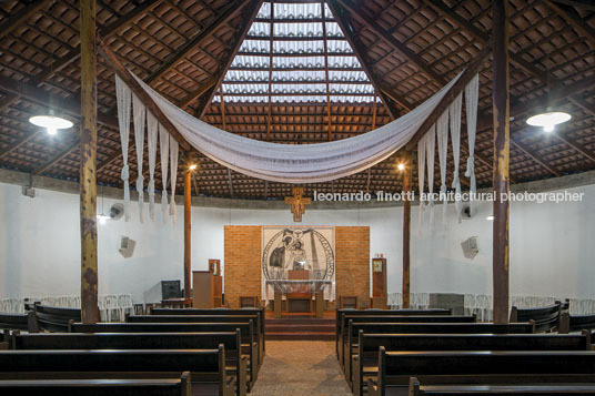 igreja espirito santo do cerrado lina bo bardi