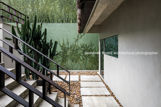 house on atlantica avenue estudio campana