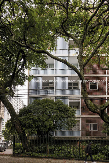 three buildings at guinle park lucio costa