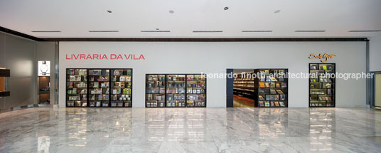 livraria da vila - pátio batel isay weinfeld