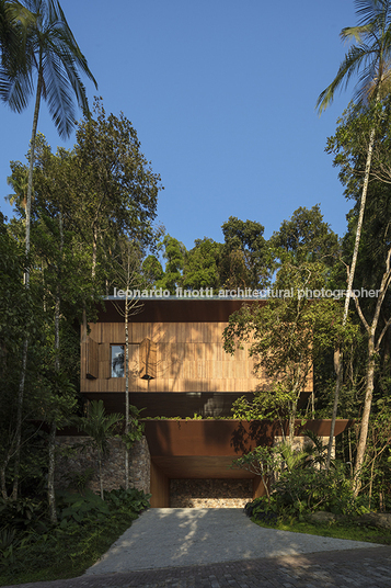 casa rlw - são pedro jacobsen arquitetura