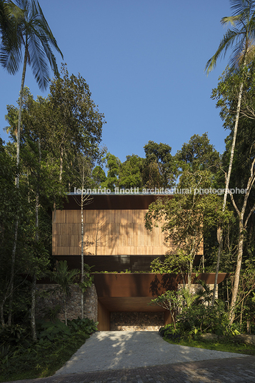 casa rlw - são pedro jacobsen arquitetura