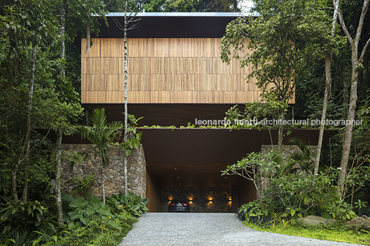 casa rlw - são pedro jacobsen arquitetura