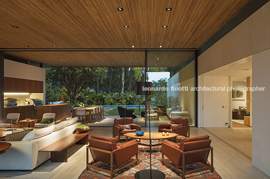 casa bp bernardes arquitetura