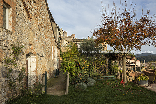 casa em amelia paratelier