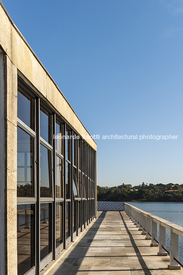 yacht club - pampulha oscar niemeyer