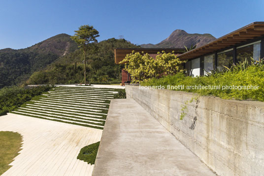 casa terra bernardes arquitetura