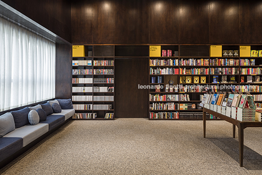 livraria da vila - aurora shopping isay weinfeld