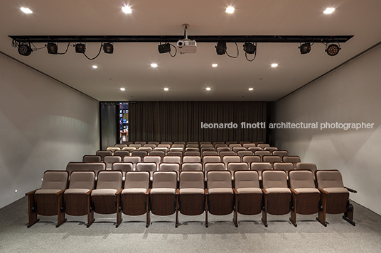 livraria da vila - galleria shopping isay weinfeld