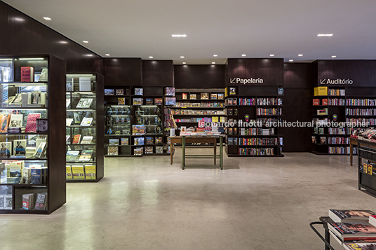 livraria da vila - galleria shopping isay weinfeld