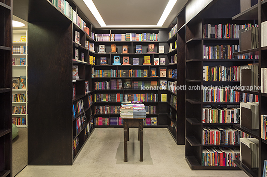 livraria da vila - galleria shopping isay weinfeld