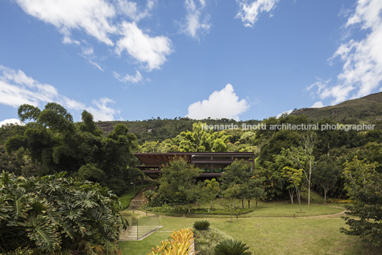 residência gn - garagem miguel pinto guimarães