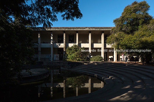 facultad de arquitectura román fresnedo siri