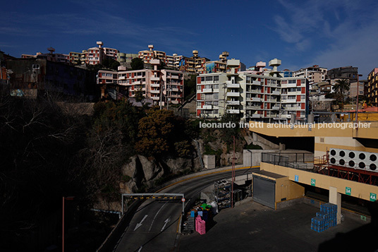 valparaíso/viña del mar snapshots several architects