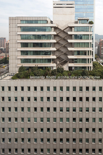 edificio manantiales izquierdo lehmann