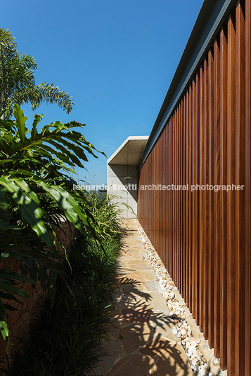 casa origami - fazenda boa vista bernardes arquitetura