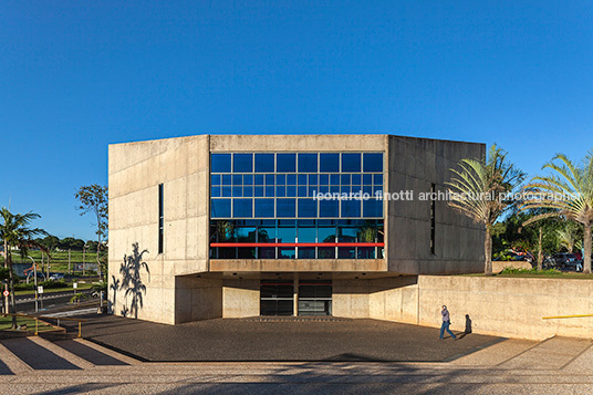 centro administrativo virgílio galassi acácio gil borsoi