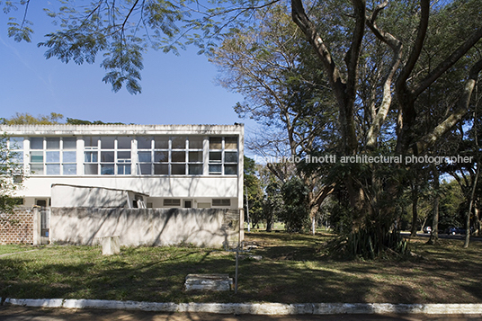 h-10 category officials residences at ita oscar niemeyer