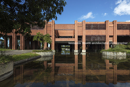 sede da chesf - companhia eletrica do sao francisco assis reis