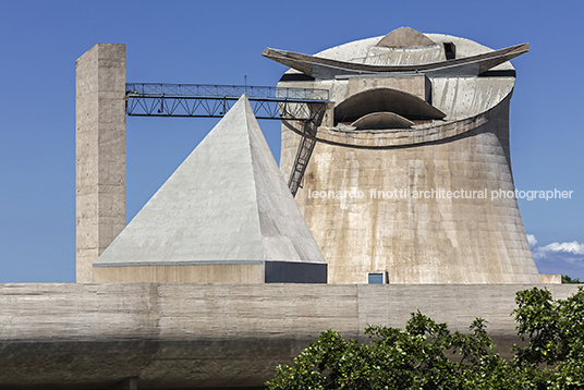 palace of assembly le corbusier