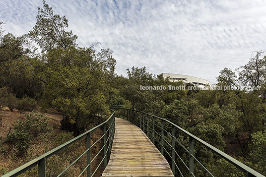 universidad adolfo ibañez - edificio c-campus peñalolen josé cruz ovalle