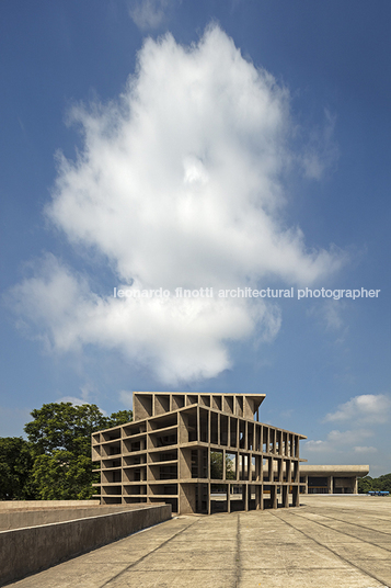 the tower of shadow le corbusier