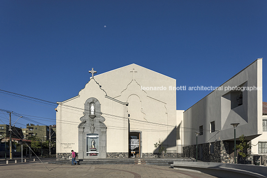 ampliación parroquia santa rosa lo barnechea martin hurtado