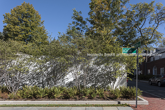 home at 9 ash street philip johnson