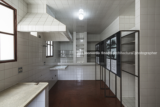 leonardo finotti: sotaques paulistanos da bauhaus - casa modernista michelle jean de castro