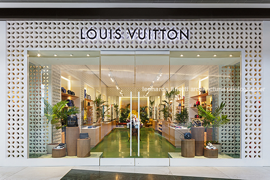 louis vuitton shopping flamboyant 