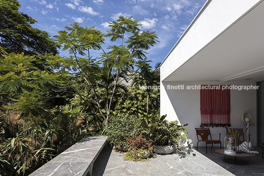 casa av isabel duprat arquitetura paisagística