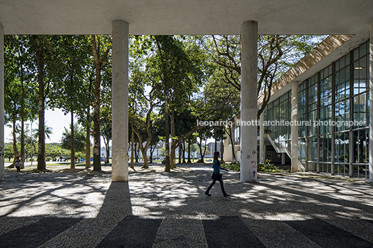 faculdade arquitetura - ufrj  jorge machado moreira