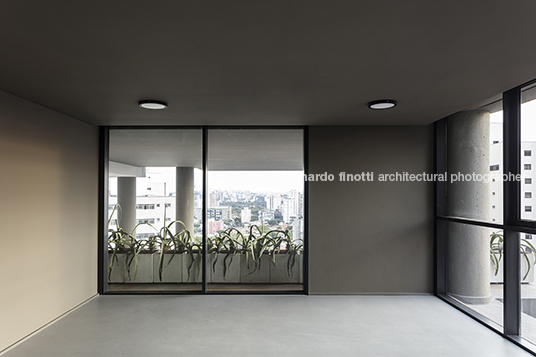 spot 393 amz arquitetos