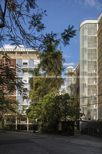 three buildings at guinle park lucio costa