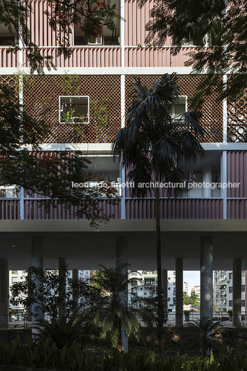 three buildings at guinle park lucio costa