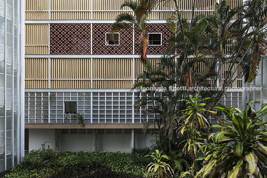 three buildings at guinle park lucio costa