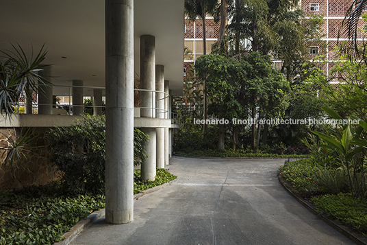 three buildings at guinle park lucio costa