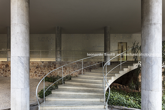 three buildings at guinle park lucio costa