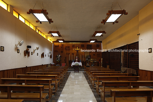 capilla del calvario luis barragán