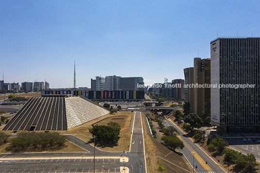 teatro nacional oscar niemeyer