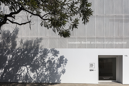 leonardo finotti: arquitetura da forma - galeria simões de assis ana paula lopes