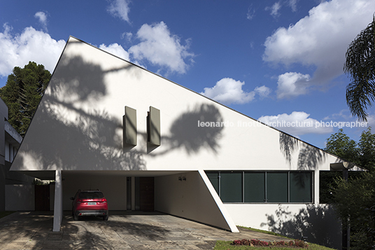 casa fausto de melo corrêa salvador gnoato