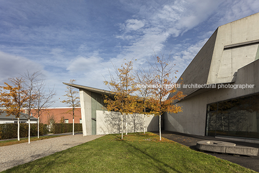 vitra fire station zaha hadid