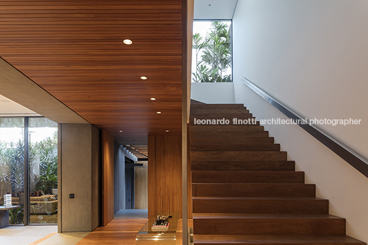 casa eb bernardes arquitetura