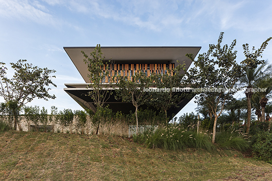 residência mje - fazenda boa vista jacobsen arquitetura