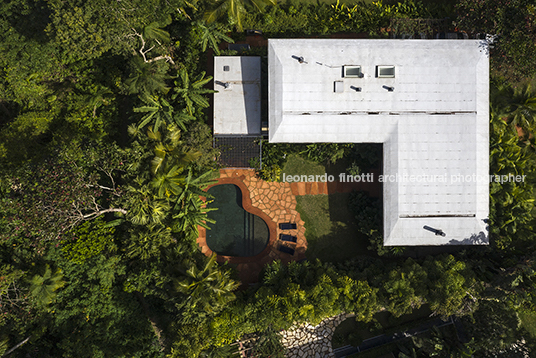 casa rma - iporanga bernardes arquitetura