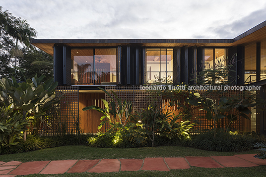 casa rma - iporanga bernardes arquitetura